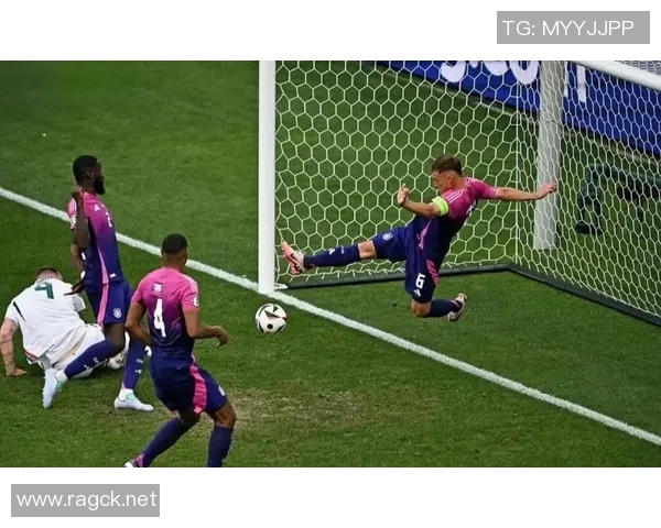 当前在职的足球明星有哪些值得关注的球员与他们的成就