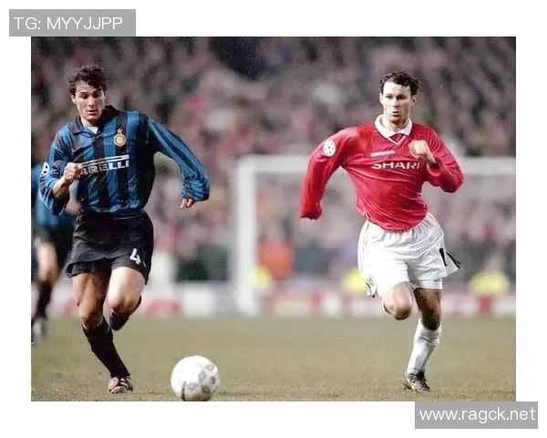 足球明星的十年辉煌历程与传奇瞬间的深度剖析与回顾